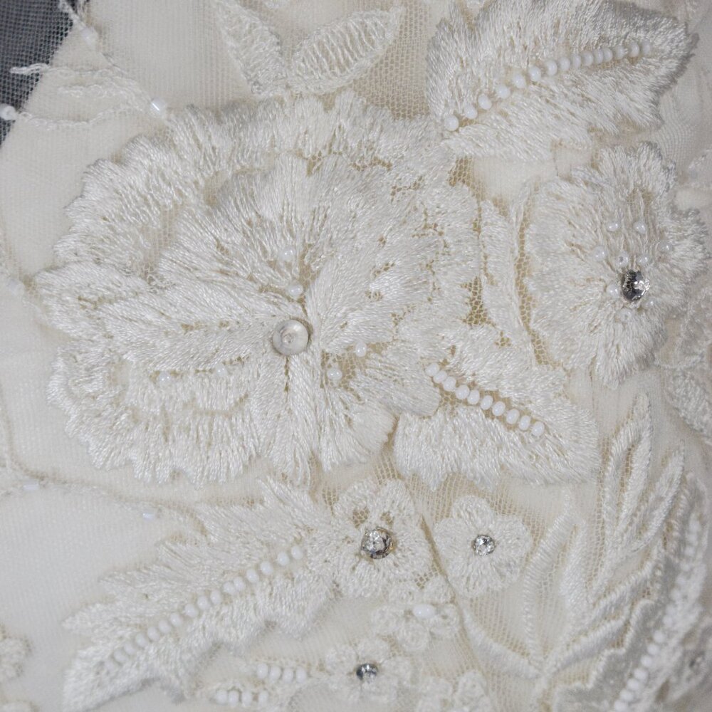 Rebecca Schoneveld Wedding Gown Size 22 - Picture 4 of 10